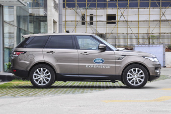 2016款揽胜运动版3.0自动V6 SC HSE