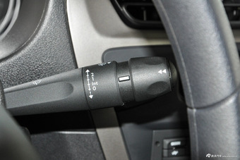 2016款标致301 1.6L自动舒适型