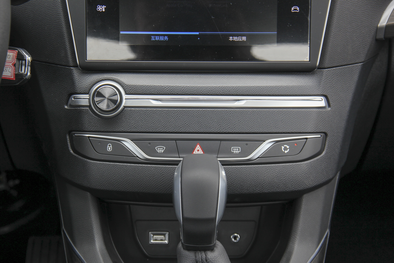 2018款东风标致408改款1.8L自动豪华版