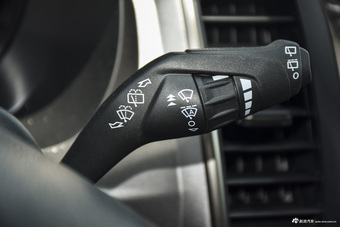 2016款撼路者2.0T自动两驱豪华版汽油