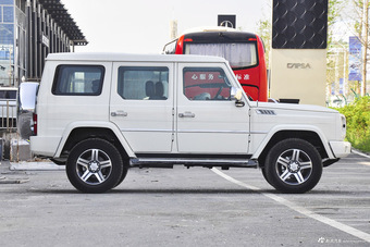 2016年北京BJ80 2.3T自动尊贵版