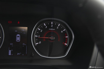 2018款东南DX3 1.5L手动尊贵型