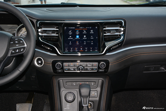 2018款大指挥官2.0T自动四驱智享版