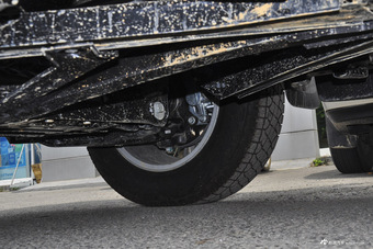 2016款撼路者2.2T手动四驱豪华版柴油