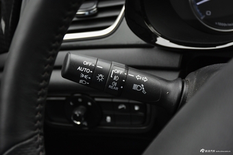 2017款传祺GS7 320T 2.0T两驱豪华智联型