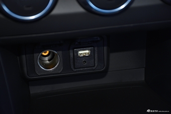 2018款马自达CX-4 2.0L手动两驱蓝天活力版