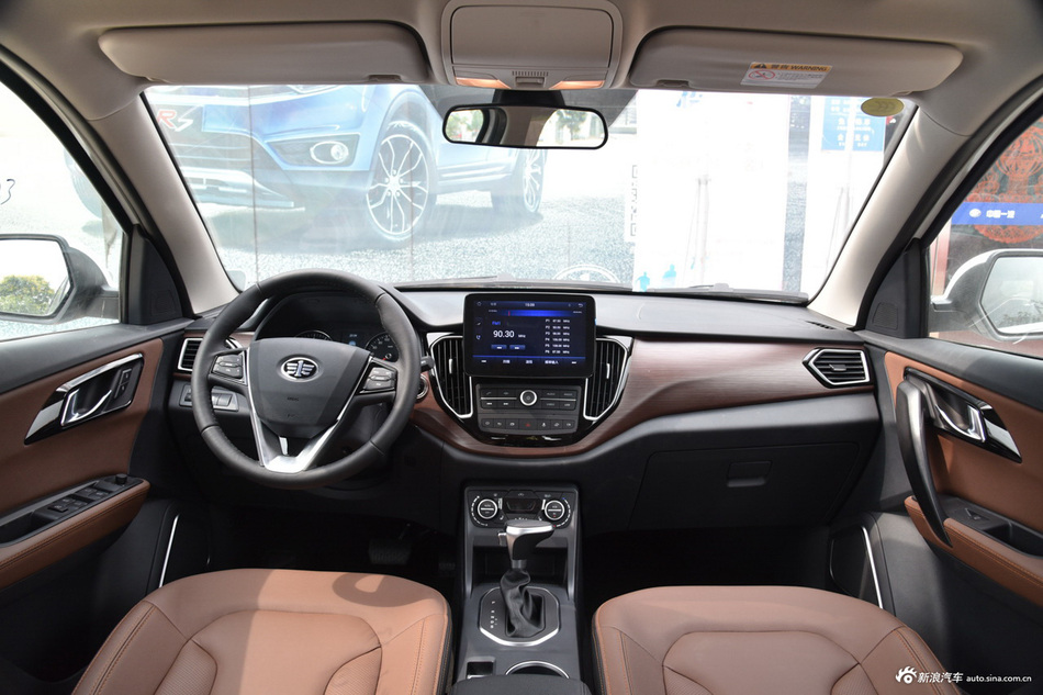 2017款森雅R7 1.6L 自动尊贵型