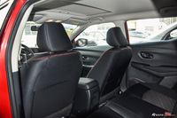 2016款蓝鸟 1.6L自动炫酷版 烈焰红