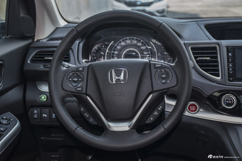 2015款CR-V 2.4L自动两驱豪华版