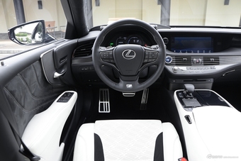 2018款雷克萨斯LS 3.5L自动500h F-SPORT 