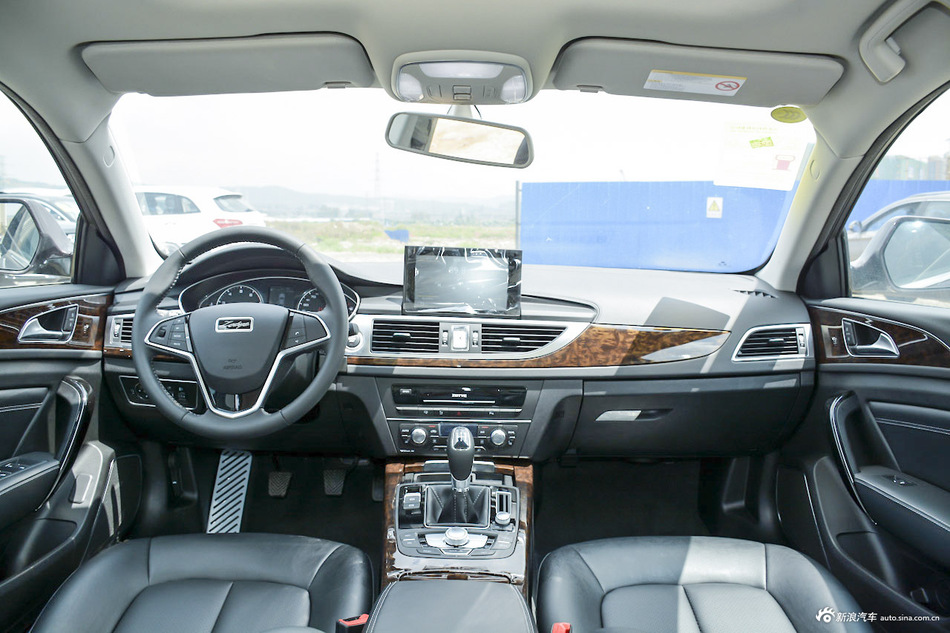 2016款众泰Z700 1.8T手动典雅型