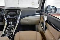 2016款帕杰罗·劲畅3.0L标准版