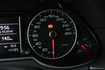 2017款奥迪Q5 2.0T 自动 40TFSI 进取型