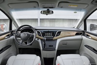 2017款GL8 2.0T自动 28T舒适型 白色