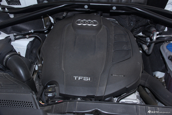 2017款奥迪Q5 2.0T自动40TFSI舒适型 