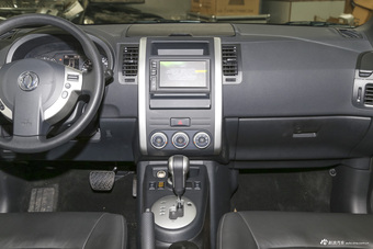 2016款风度MX6 2.0L自动四驱梦想版