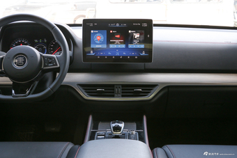 2018款比亚迪唐新能源2.0T全时四驱智联创睿型7座