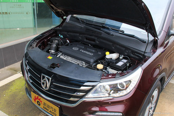 2017款宝骏560 1.5T DCT尊享型