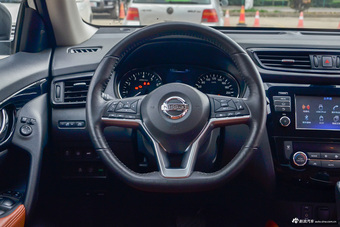 2017款奇骏2.5L自动CVT至尊版 4WD