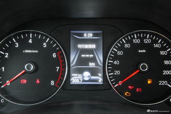 2016款森雅R7 1.6L自动尊贵型