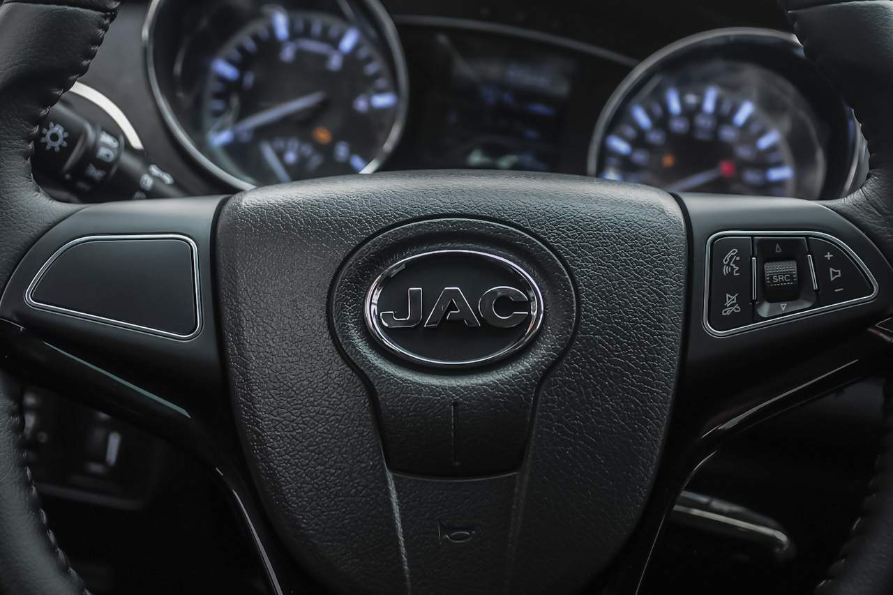 2015款帅铃T6 2.8T手动柴油新锐型HFC4DA1-2C