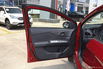 2016款风神AX3 1.5L自动尊酷型