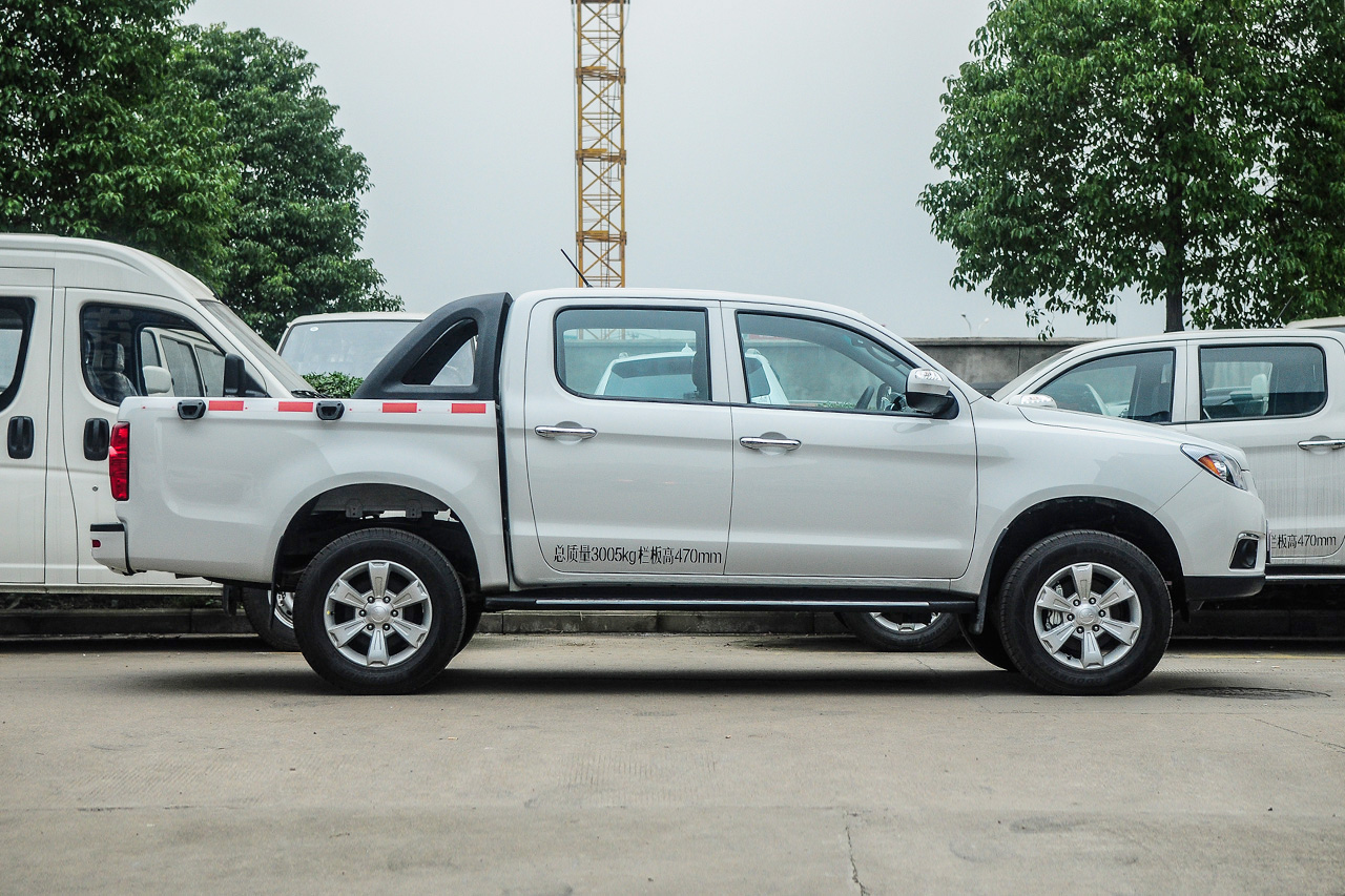 2015款 帅铃T6 2.0L汽油新锐型HFC4GA3-3D