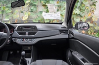 2016款宝骏310 1.2L手动超值型