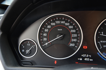 2018款宝马3系GT 2.0L自动320i M运动型