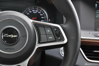 2017款众泰T600 Coupe 1.5T自动尊贵型