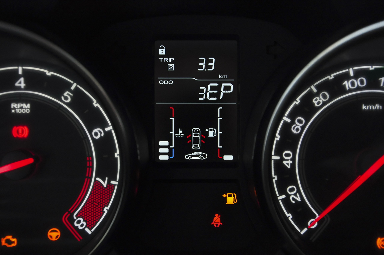 2016款名爵锐行1.5L自动超值豪华版