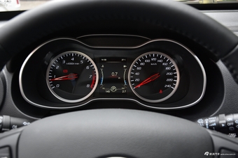 2019款奔腾X40 1.6L自动互联智享型