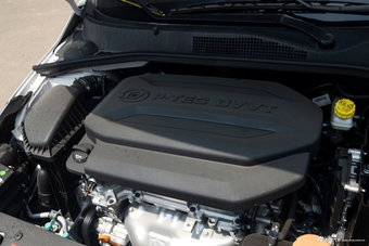 2017款宝骏310W 1.2L手动超值型