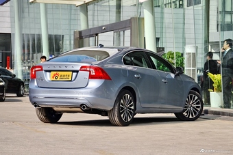 2018款沃尔沃S60L 2.0T自动T4智远进取版