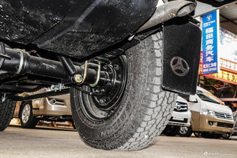 2016款BJ 212 2.0L手动三角门四驱豪华型 国V