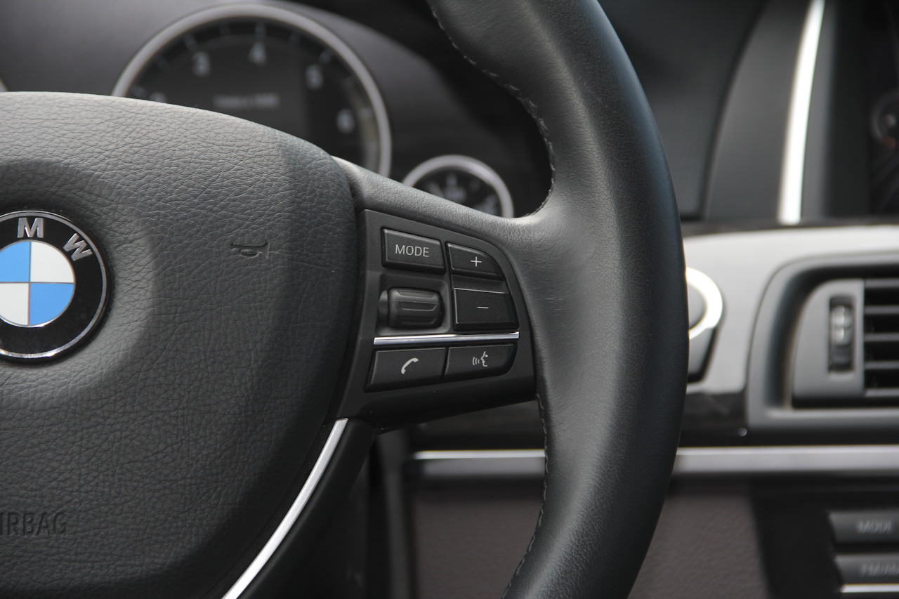 2017款宝马5系525Li 2.0T自动豪华设计套装 