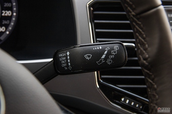 2017款途昂2.5T自动四驱至尊旗舰版530 V6