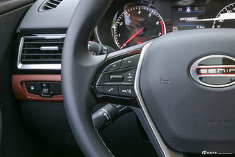 2018款森雅R9 1.2T手动豪华智尚型