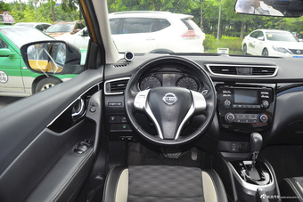 2016款逍客2.0L自动XV Prem豪华版