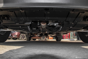 2017款楼兰2.5L自动S/C XE HEV混动四驱尊尚版