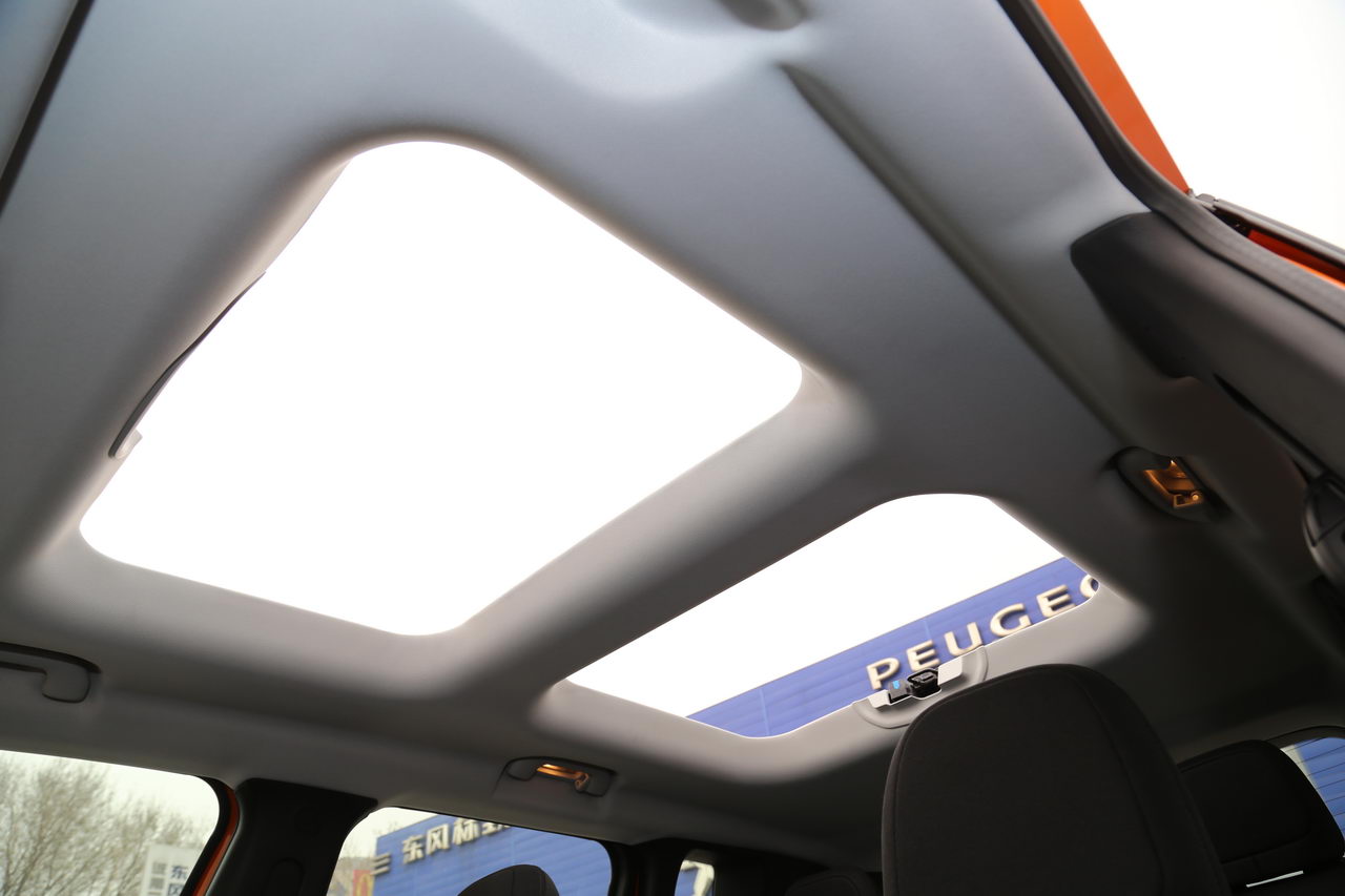 2017款自由侠2.0L自动四驱越能敞篷版