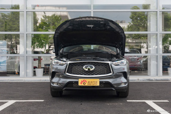 2018款英菲尼迪QX50 2.0T自动四驱豪华版
