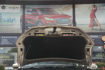 2018款君马S70 1.5T手动标准型