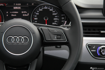 2017款奥迪A5 2.0T自动Sportback 45 TFSI时尚型