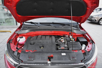 2017款奔腾X40 1.6L自动豪华型