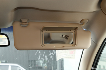 2017款宝骏560 1.5T 手动舒适型7座 