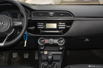 2017款起亚K2 1.4L手动15周年特别版GLS三厢