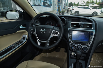 2015款海马福美来1.5T自动悦尚型