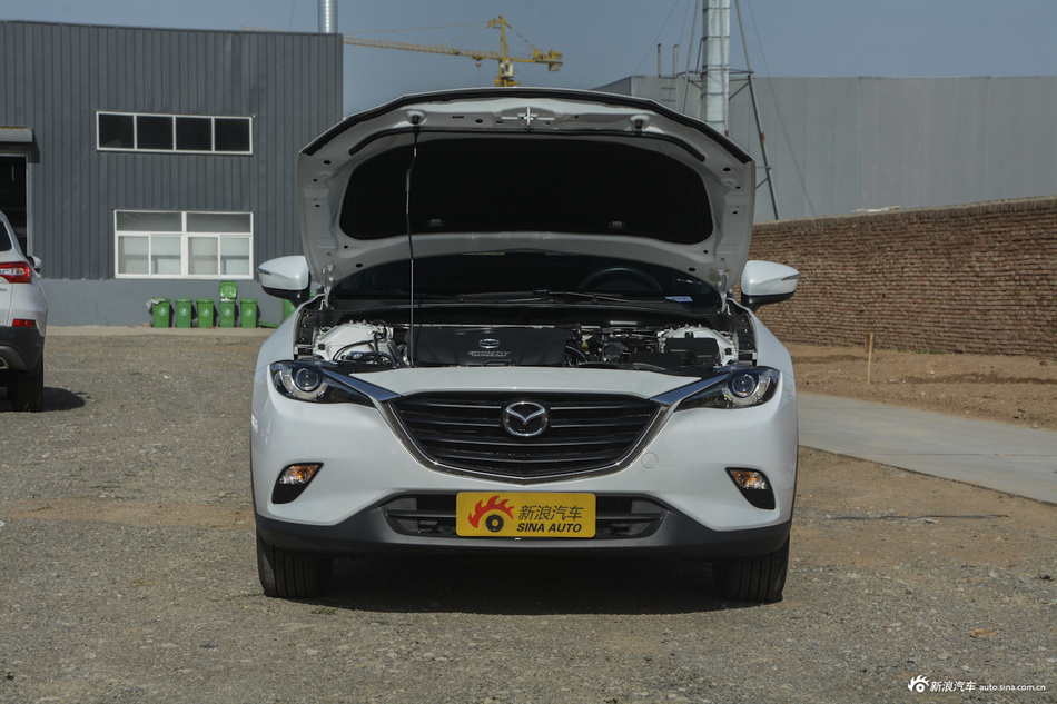 2018款马自达CX-4 2.0L自动两驱蓝天领先版