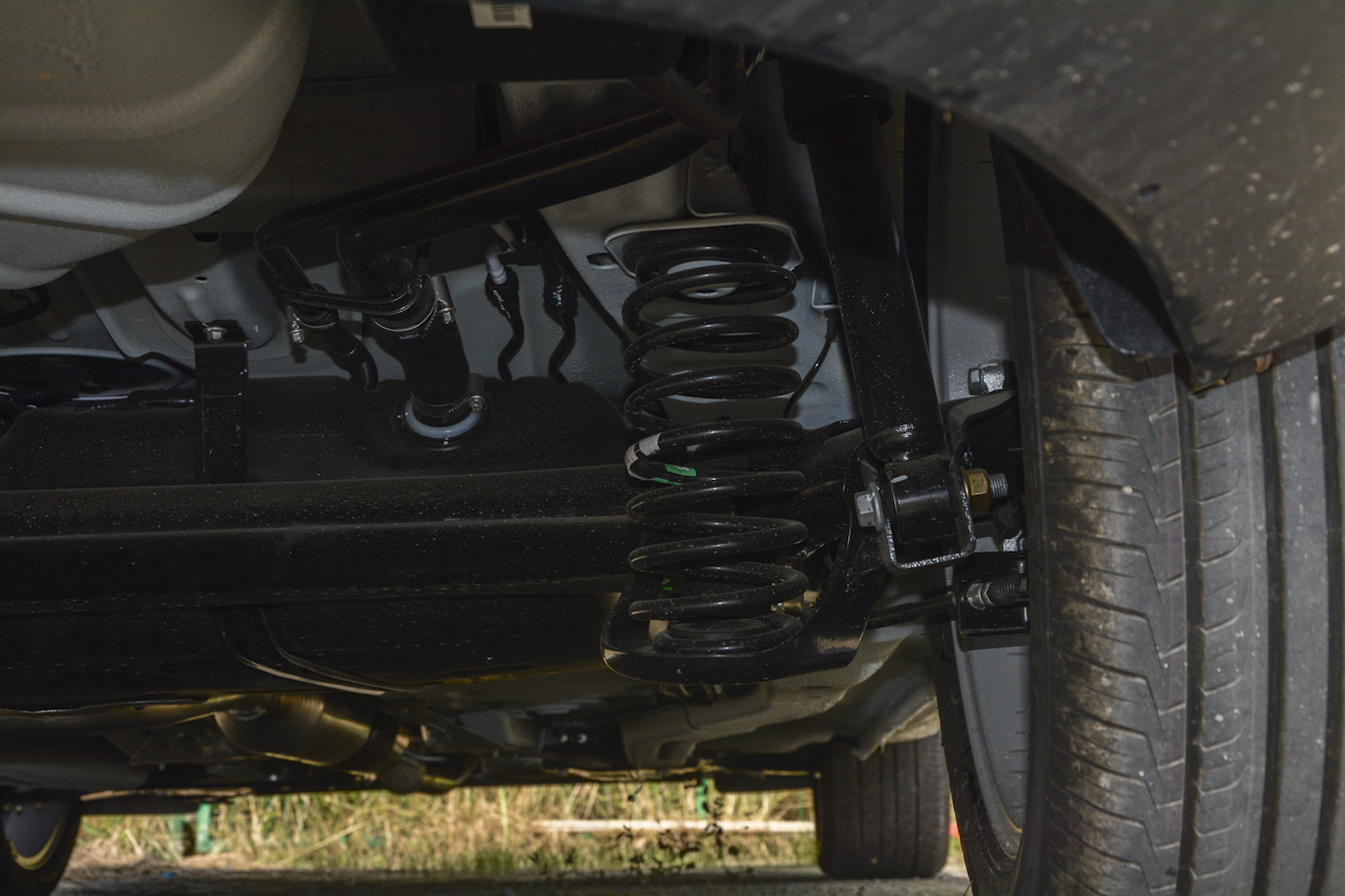 2017款艾瑞泽5 1.5L手动领潮版